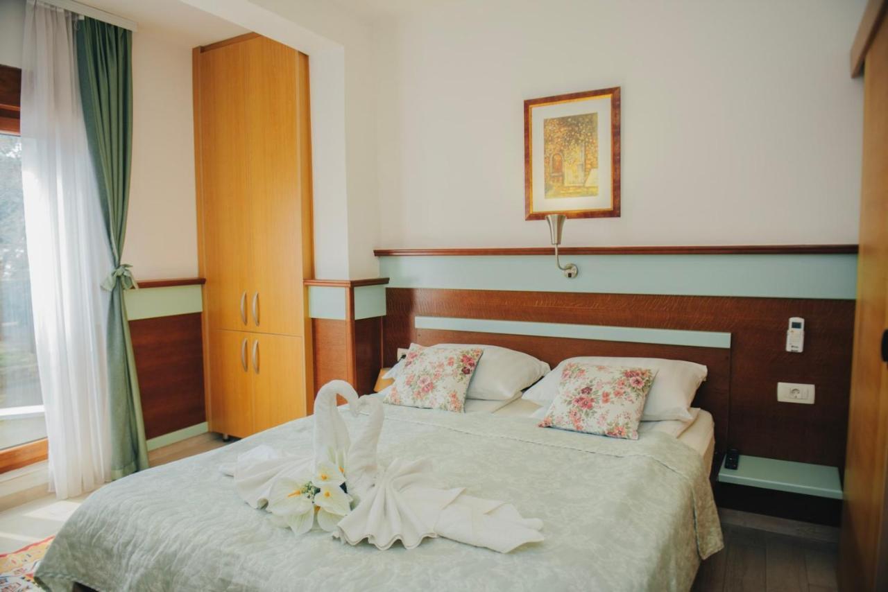 Hotel - Villa Lejla โมสตาร์ ภายนอก รูปภาพ
