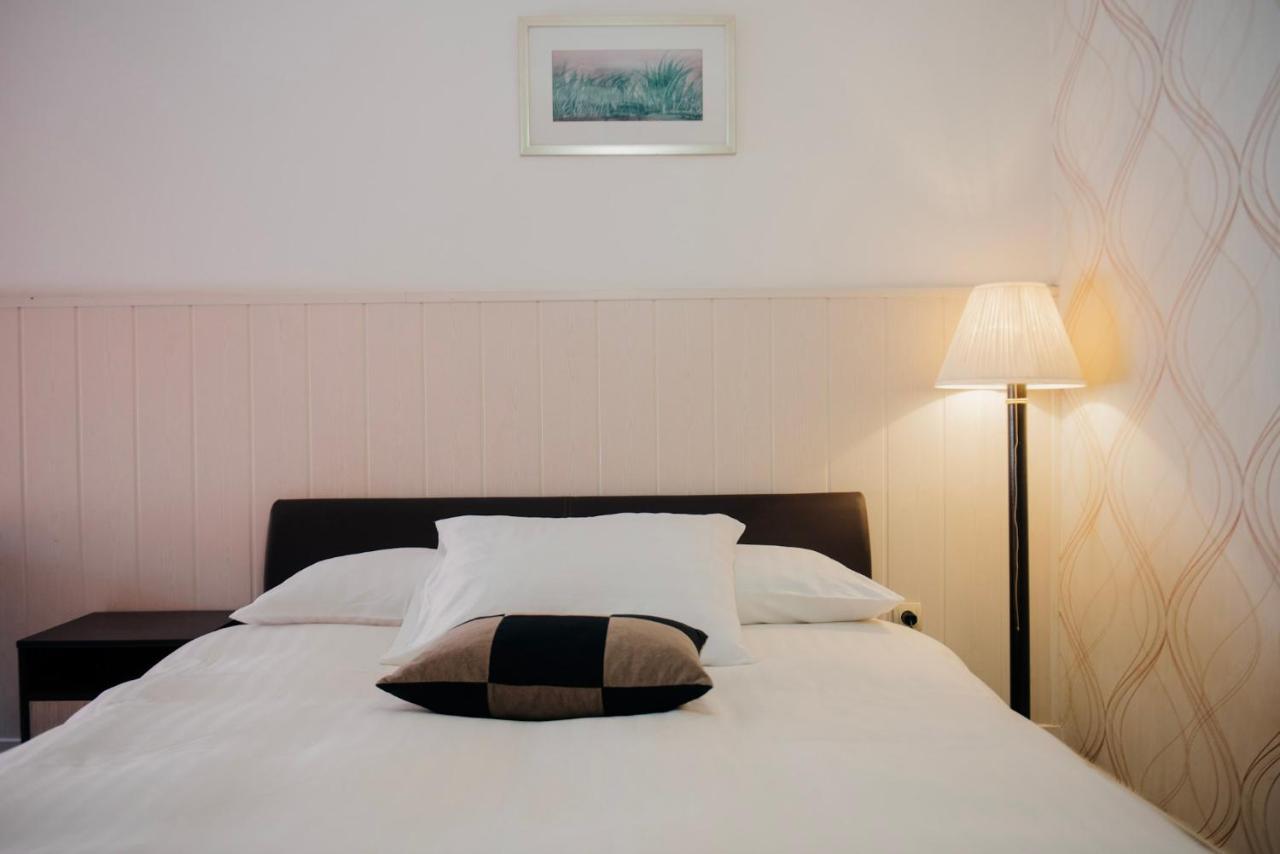 Hotel - Villa Lejla โมสตาร์ ภายนอก รูปภาพ