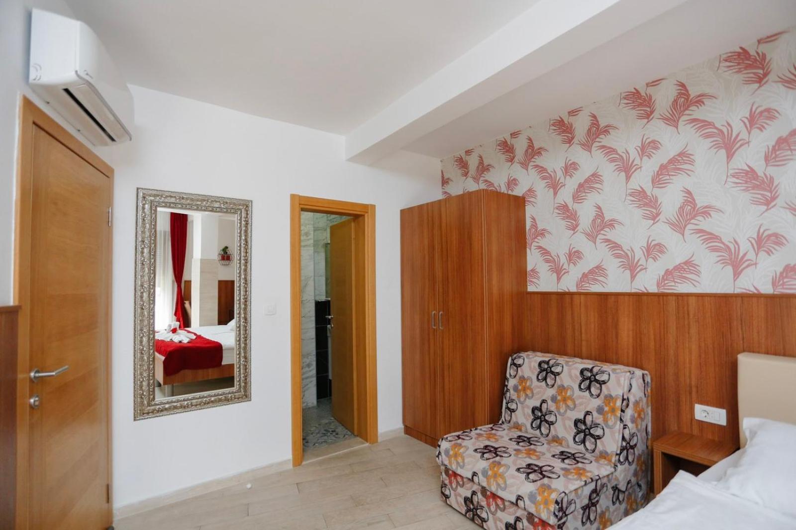 Hotel - Villa Lejla โมสตาร์ ภายนอก รูปภาพ