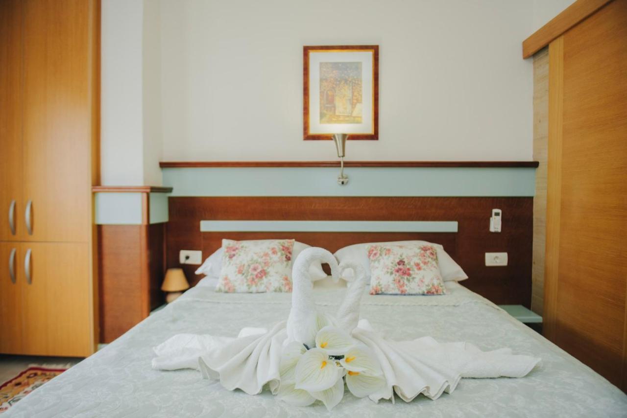 Hotel - Villa Lejla โมสตาร์ ภายนอก รูปภาพ